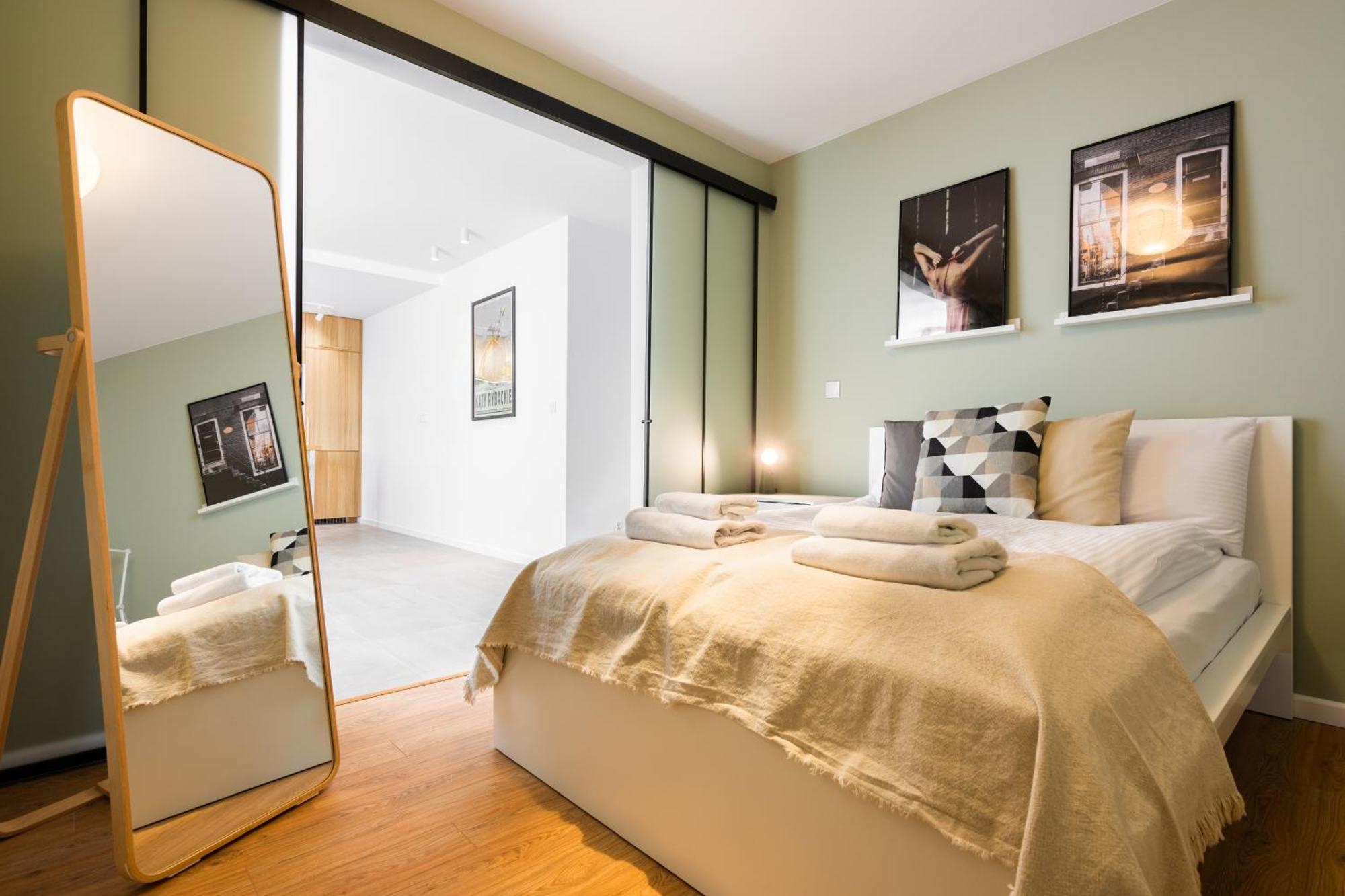 Przestronny Parking By Neartopl Appartement